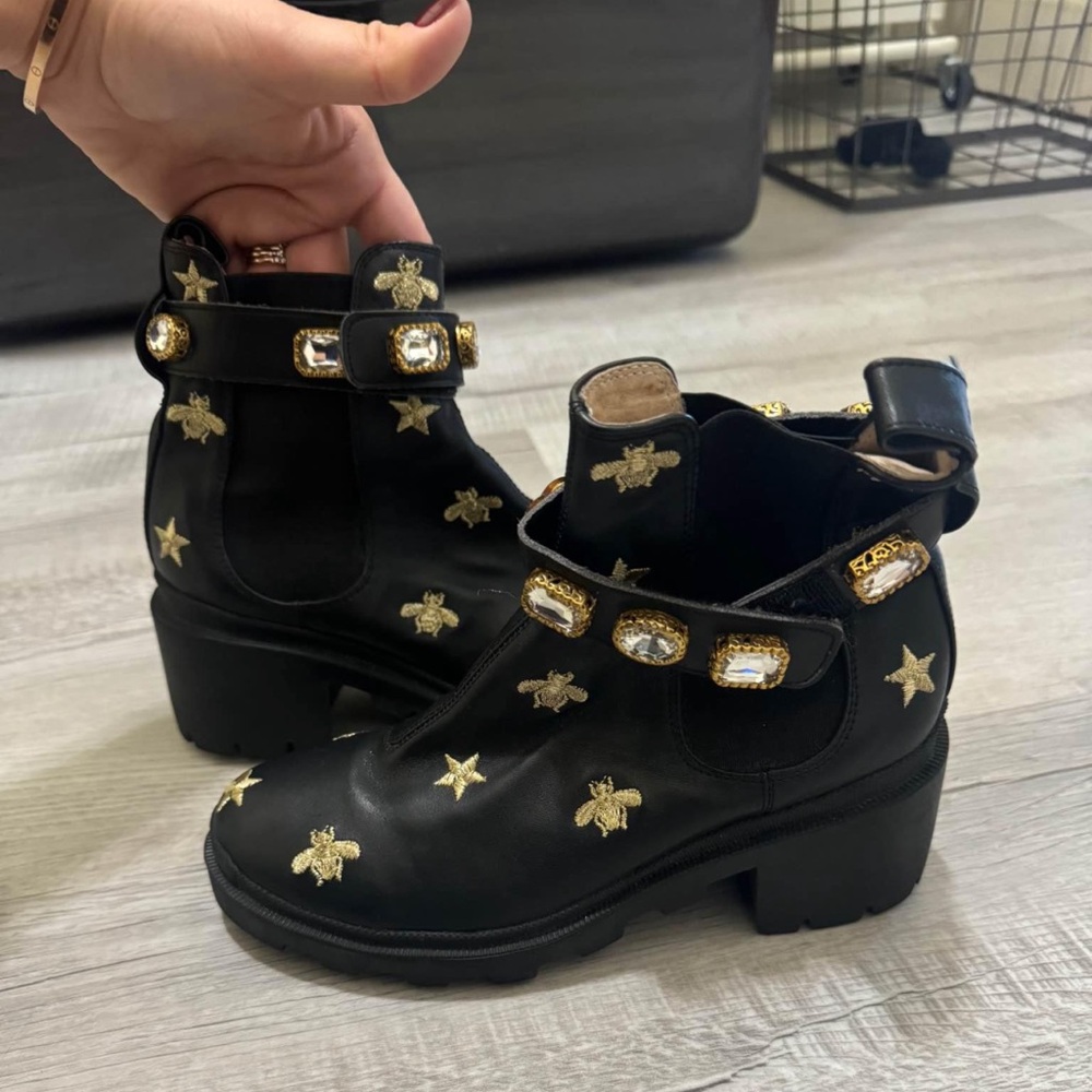 Authentic Gucci Calfskin Bee Star Embroidered Ankle boots